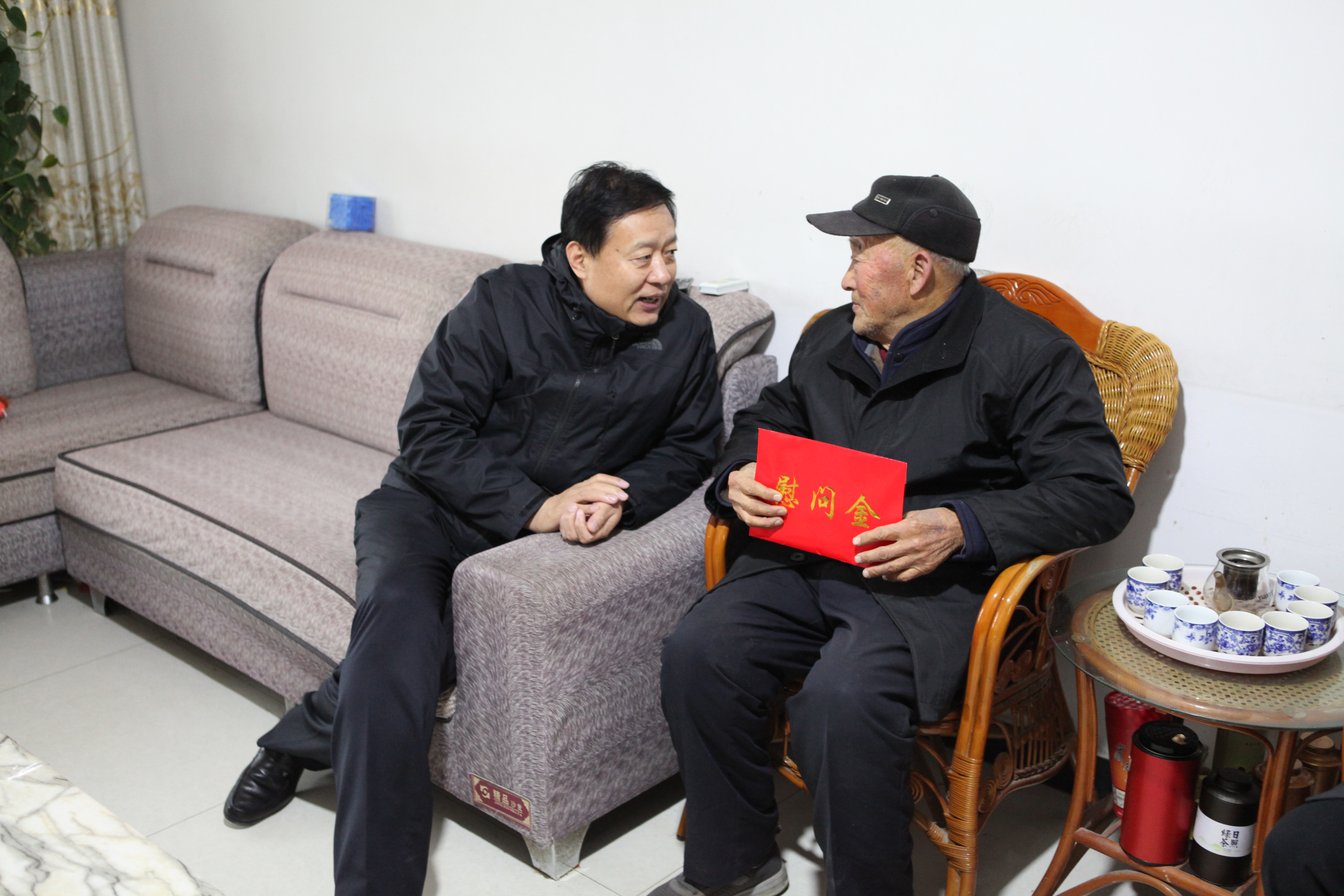 张红旗到宁阳县走访慰问